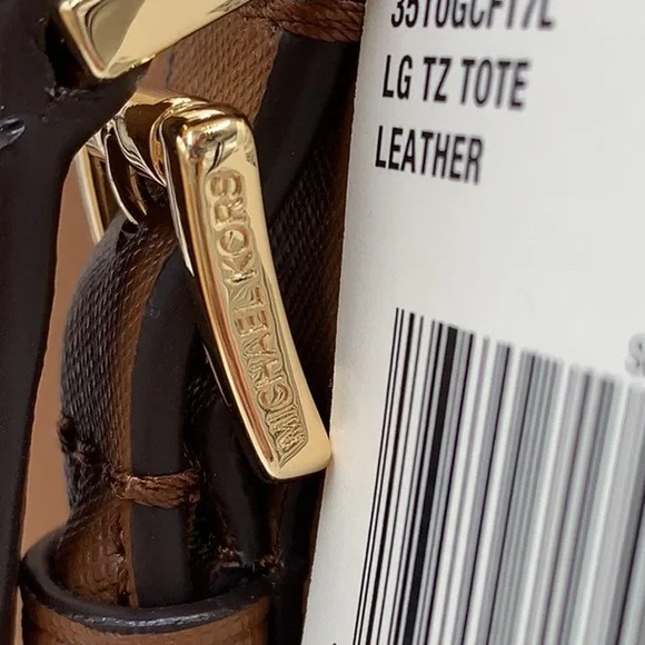 MICHAEL KORS Charlotte Large Leather Top-Zip Tote - Picture 15 of 16